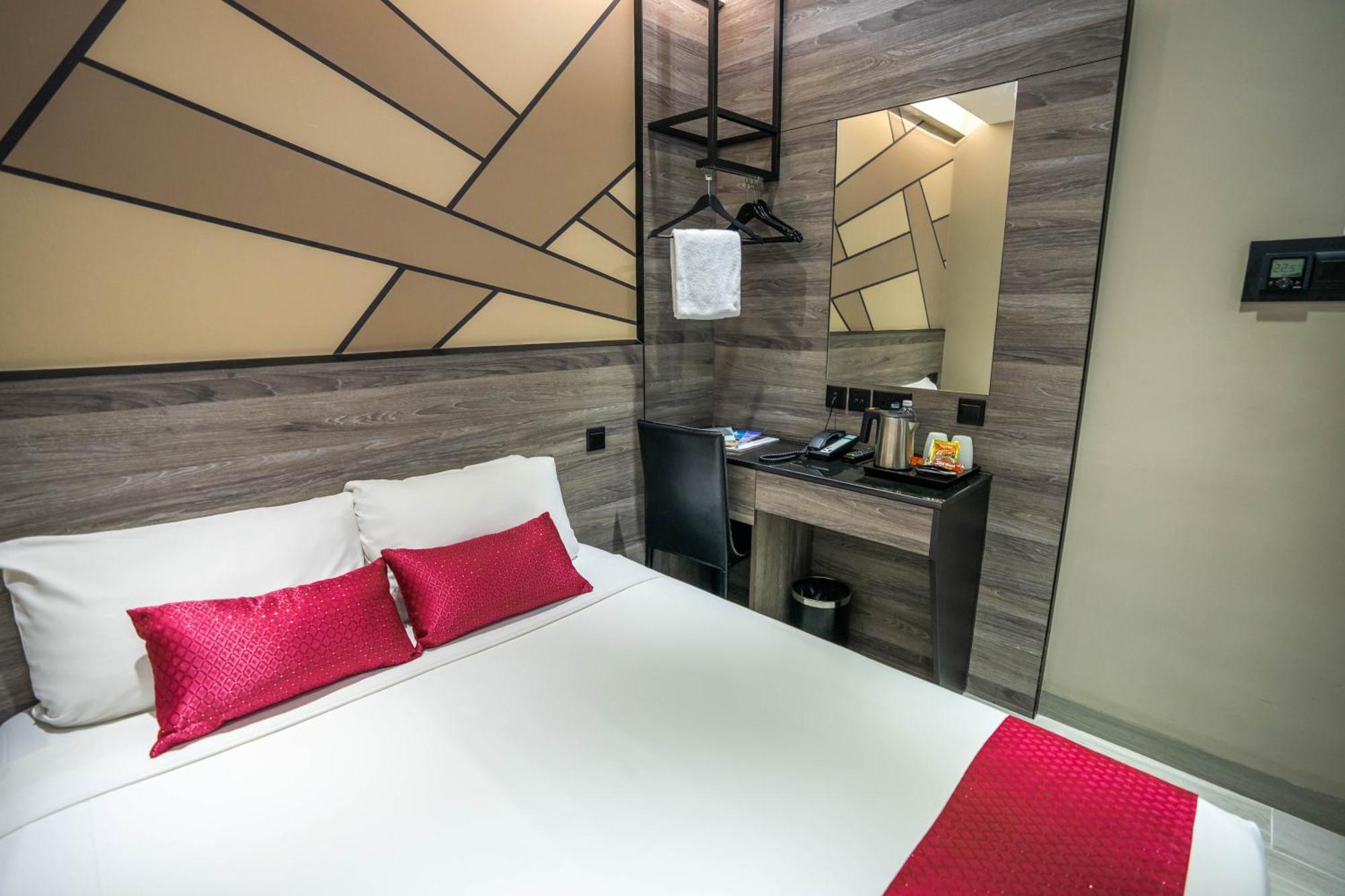 Standard Queen Room
